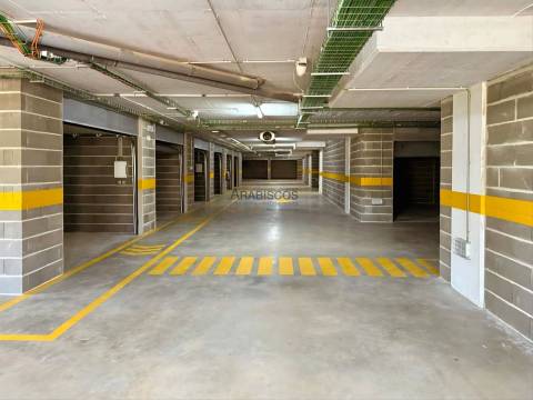 Lugares de Estacionamento - Preço desde 17.500 € - Portimão - Centro