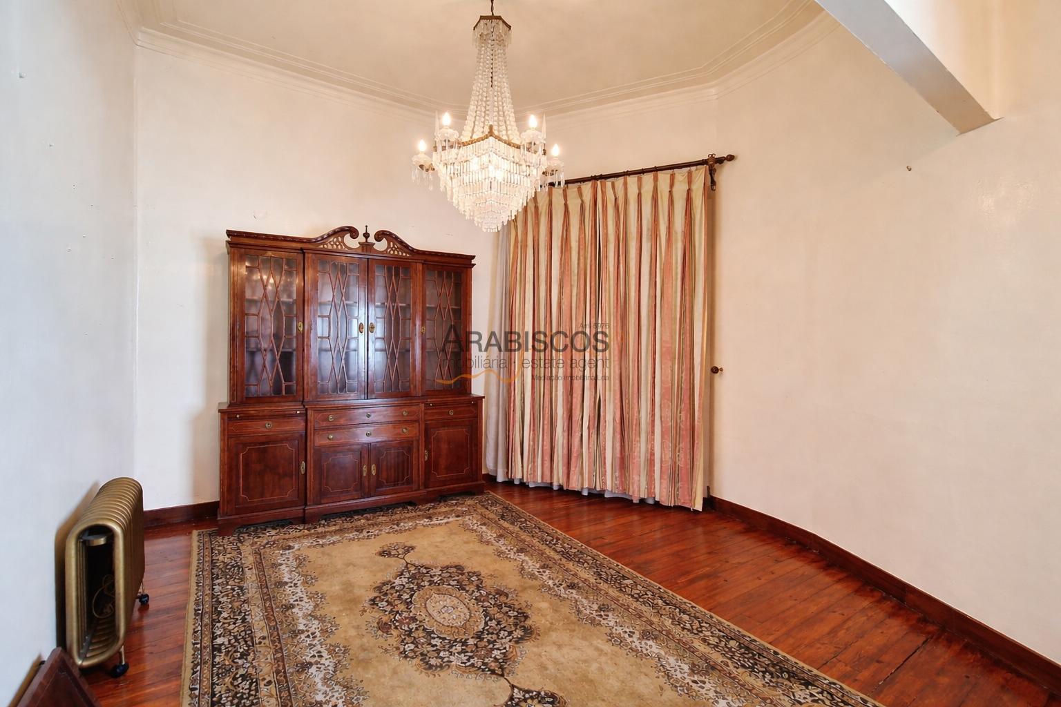 Moradia T3 - Zona ARU - Art Déco - Apartamento T3 - Loja - Centro de Portimão - Algarve