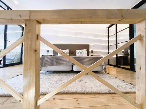 Moradia - Nova - Garagem - Jardim Interior - Portimão - Algarve