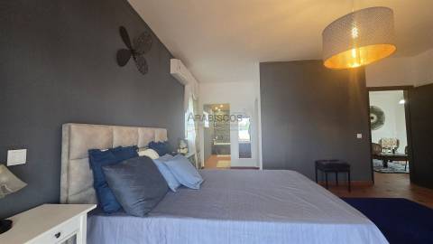 Moradia T4 - 4 suites - Piscina - Monte Canelas - Mex. Grande - Portimão