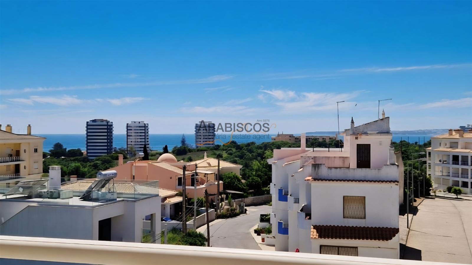 Apartamento T3 - Vista Mar - Varandas com 60 m2 - Ar Condicionado - 3 Suítes - Alvor - Algarve