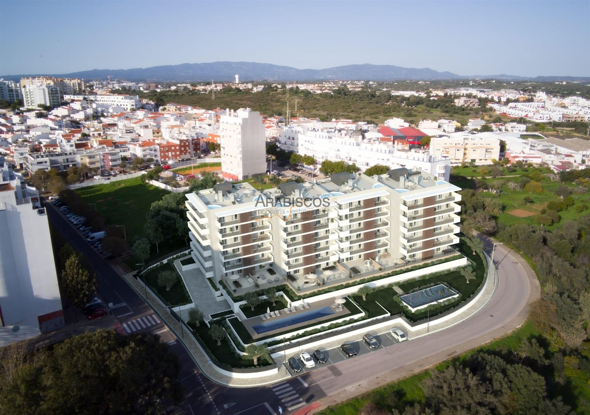 Apartamentos T3 - Varandas Amplas - Piscina - 2 Lugares Garagem - Vale Lagar - Portimão - Algarve