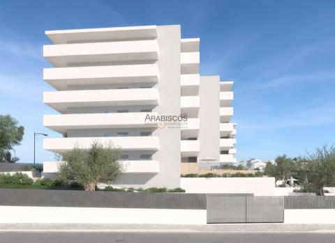 Apartamentos T2 - Varanda com 67 m2 - Piscina - 1 Lugar Garagem - Vale Lagar - Portimão - Algarve