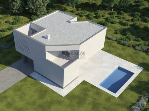 Moradia T3 - Piscina - Jardim - 2 Suítes - 2 Lug. Estacionamento - Ladeira do Vau - Portimão