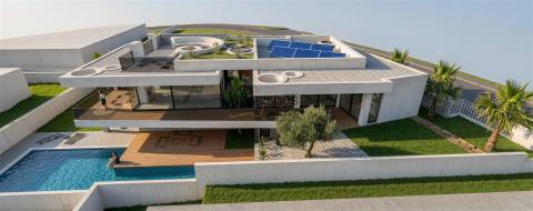 Moradia T3 - Vista Mar - Piscina - Garagem - Terraço Acessível - Barbecue - Porto de Mós - Lagos