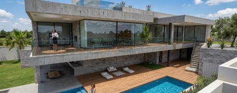 Moradia T3 - Vista Mar - Piscina - Garagem - Terraço Acessível - Barbecue - Porto de Mós - Lagos