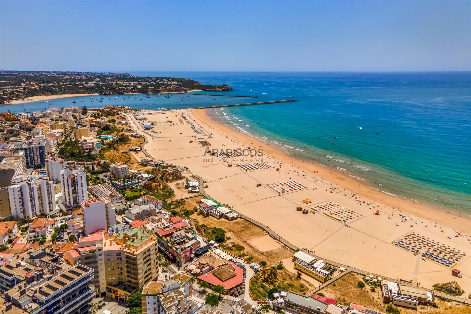 T2 - Vista Mar - Remodelado - Varanda - Garagem -  Praia da Rocha - Algarve