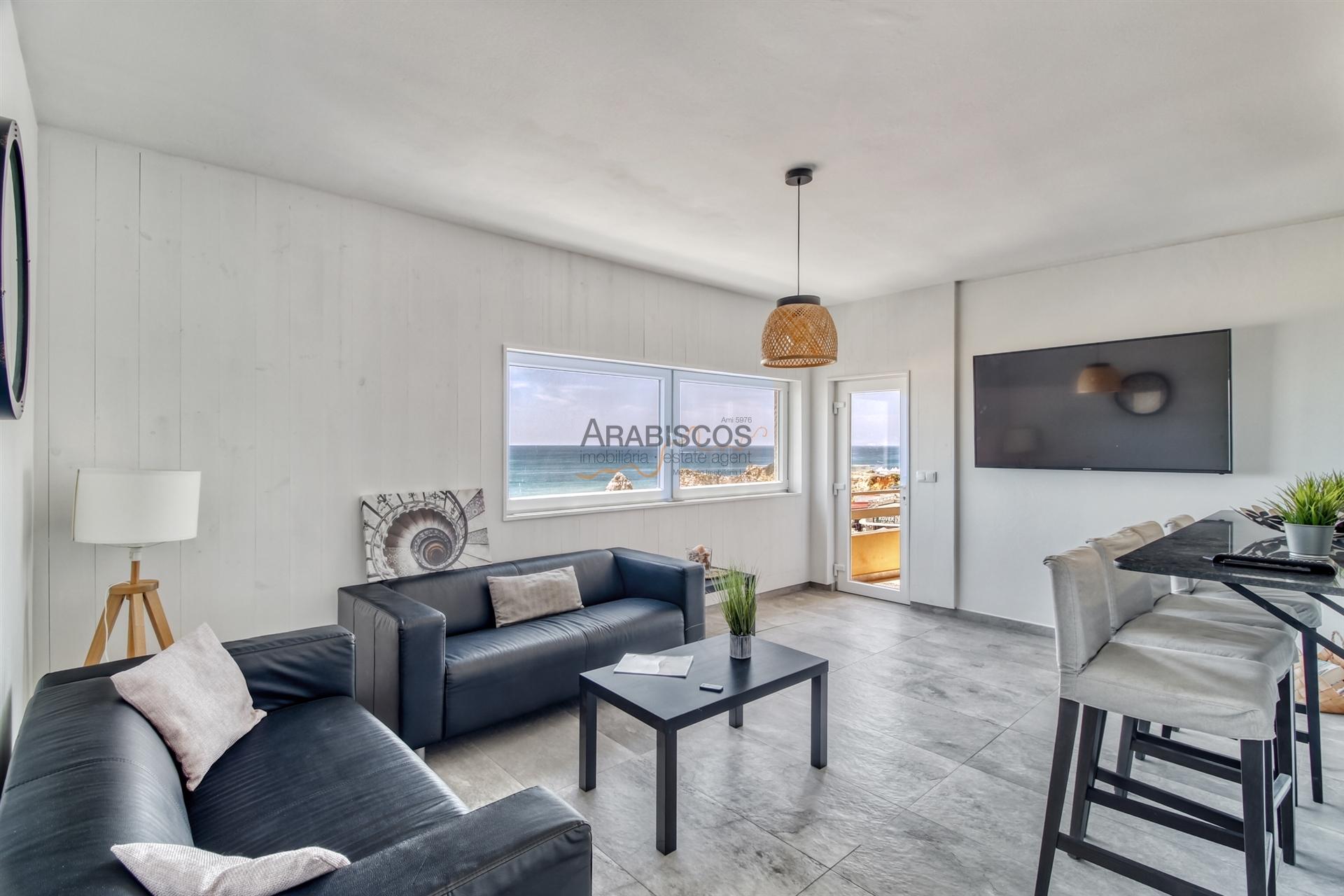 T2 - Vista Mar - Remodelado - Varanda - Garagem -  Praia da Rocha - Algarve