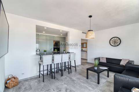T2 - Vista Mar - Remodelado - Varanda - Garagem -  Praia da Rocha - Algarve