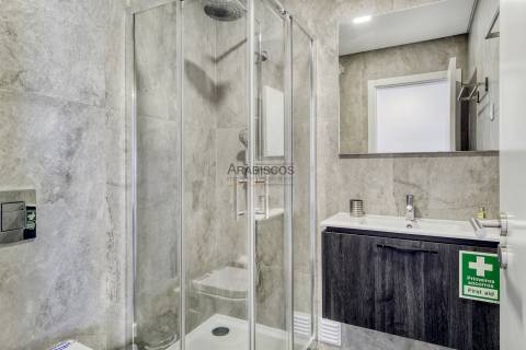 T2 - Vista Mar - Remodelado - Varanda - Garagem -  Praia da Rocha - Algarve