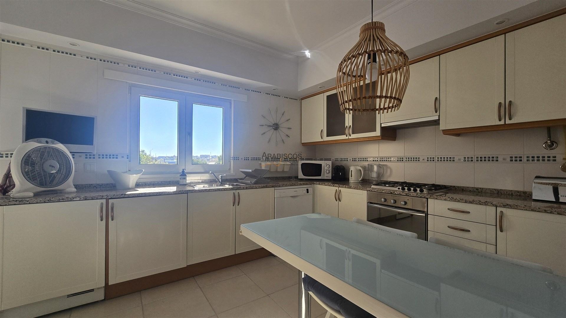T1 - Zona Ribeirinha de Portimão – Vista Rio Arade - Lugar de Garagem - Portimão - Algarve
