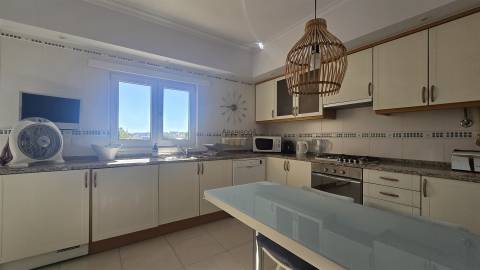 T1 - Zona Ribeirinha de Portimão – Vista Rio Arade - Lugar de Garagem - Portimão - Algarve