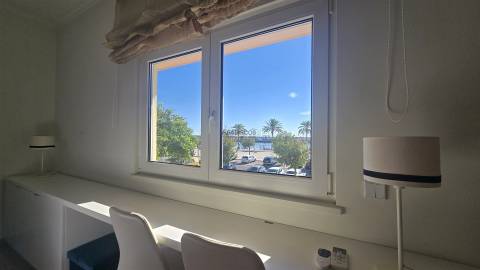 T1 - Zona Ribeirinha de Portimão – Vista Rio Arade - Lugar de Garagem - Portimão - Algarve