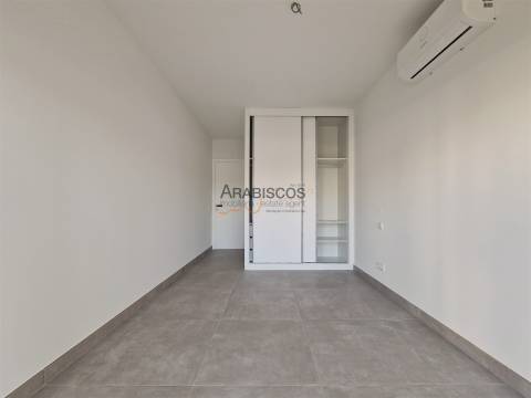 Apartamento T1 - Piscina - Ar Condicionado - Varanda -  Arrumo - Estacionamento - Portimão - Algarve