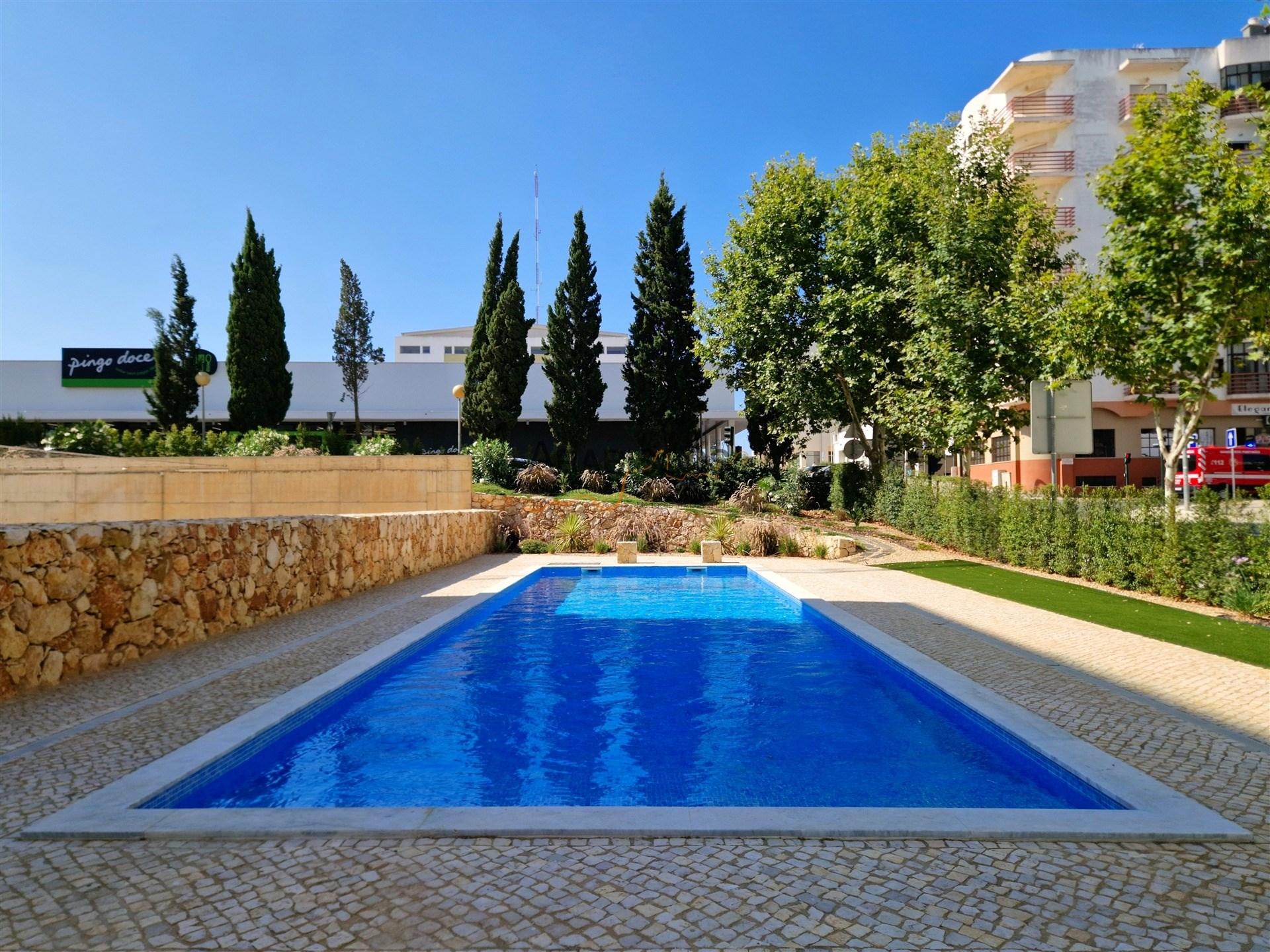 Apartamento T1 - Piscina - Ar Condicionado - Varanda -  Arrumo - Estacionamento - Portimão - Algarve