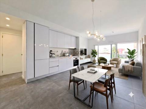 Apartamento T1 - Piscina - Ar Condicionado - Varanda -  Arrumo - Estacionamento - Portimão - Algarve