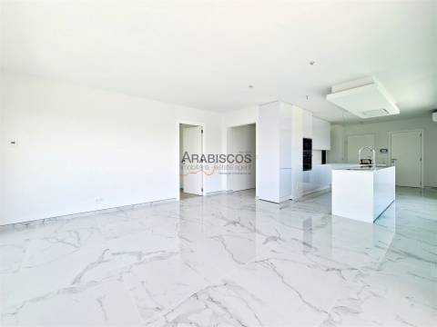Penthouse T3 - Terraço com 115 m2 - Piscina Privativa - Ar Condicionado - Piso Radiante - Portimão