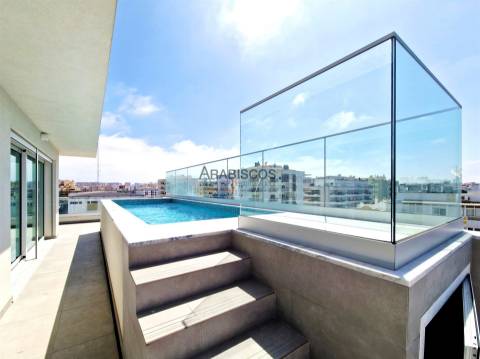 Penthouse T3 - Terraço com 115 m2 - Piscina Privativa - Ar Condicionado - Piso Radiante - Portimão