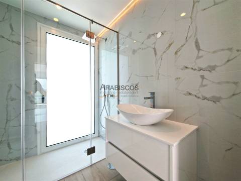 Penthouse T3 - Terraço com 115 m2 - Piscina Privativa - Ar Condicionado - Piso Radiante - Portimão
