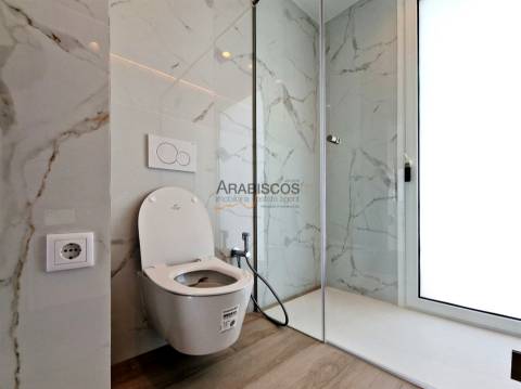Penthouse T3 - Terraço com 115 m2 - Piscina Privativa - Ar Condicionado - Piso Radiante - Portimão