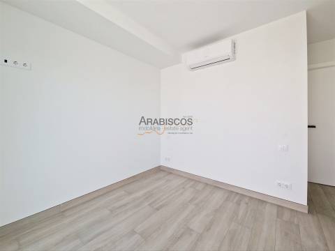 Penthouse T3 - Terraço com 115 m2 - Piscina Privativa - Ar Condicionado - Piso Radiante - Portimão