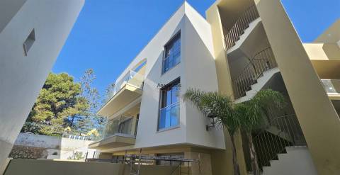 Apartamento T3 - Penthouse - Piscina - Terraço Privativo - Barbecue - Jacuzzi - Alvor