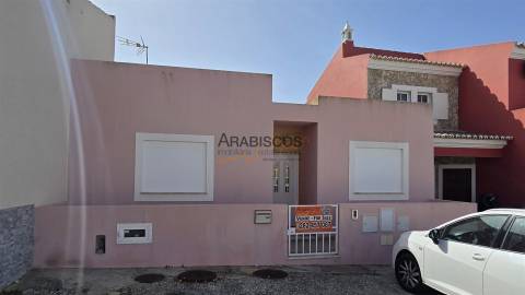Moradia T3 (T2+1)  - Térrea - Zona Tranquila - Bemposta - Alvor - Algarve