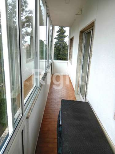 Apartamento T4 transformado em T3 remodelado no Feijó