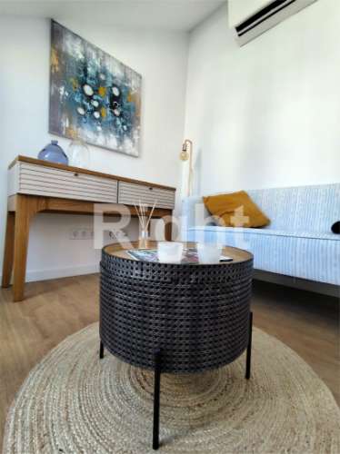 Apartamento T2 totalmente remodelado com varanda vista de Rio