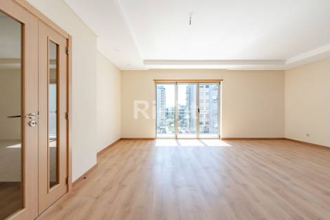Apartamento T3 com garagem em empreendimento novo nas Laranjeiras