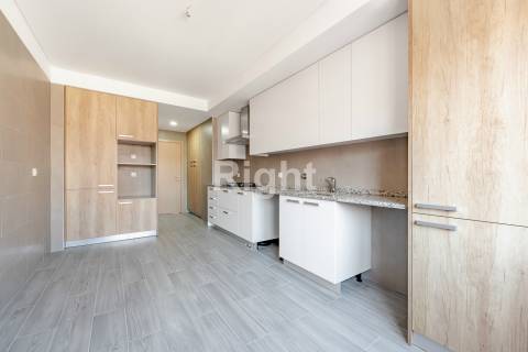 Apartamento T3 com garagem em empreendimento novo nas Laranjeiras
