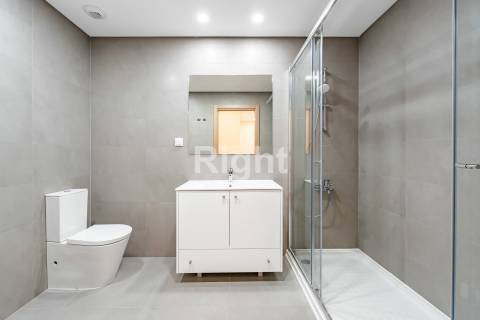 Apartamento T3 com garagem em empreendimento novo nas Laranjeiras