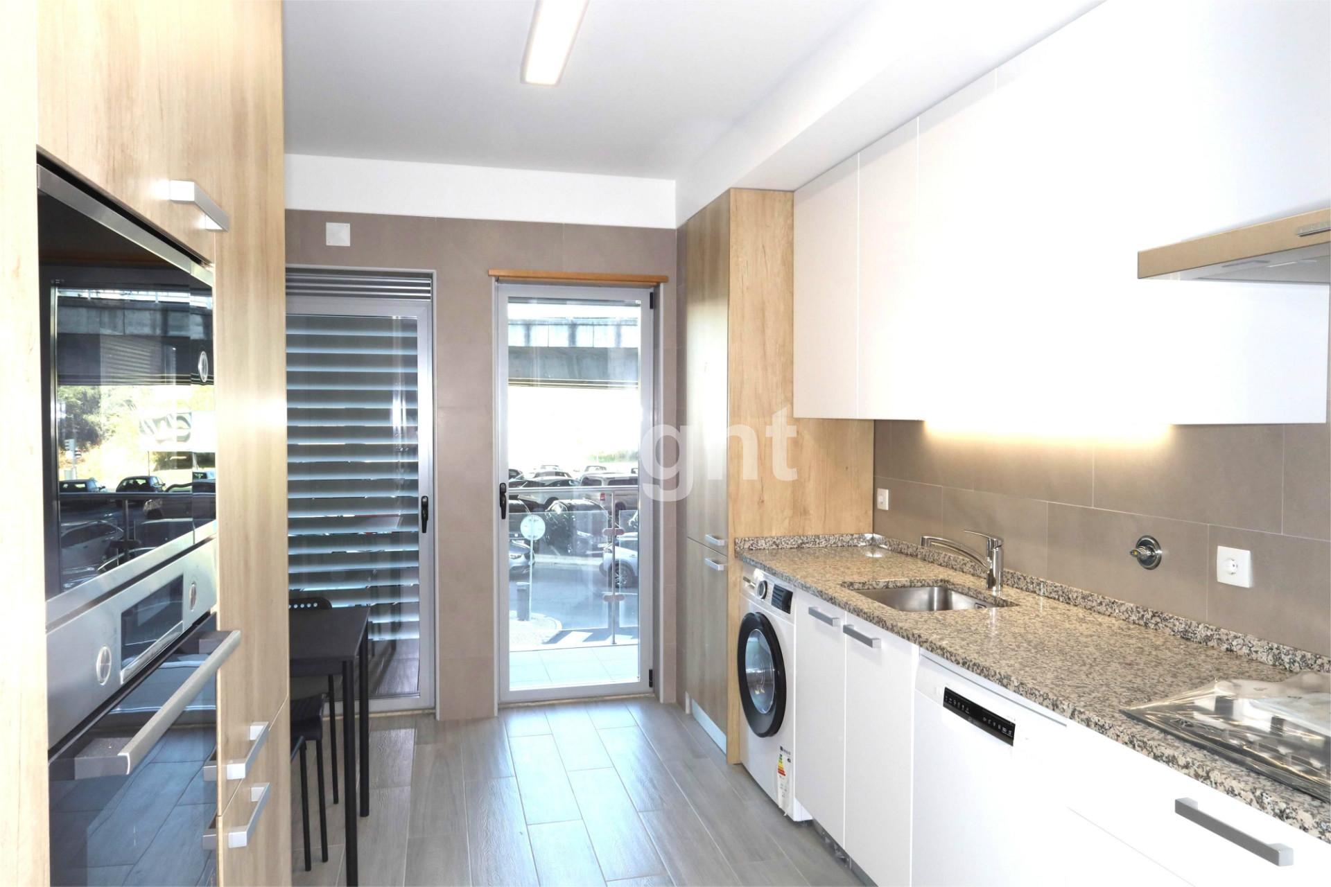 Apartamento T1 mobilado nas Laranjeiras, Lisboa