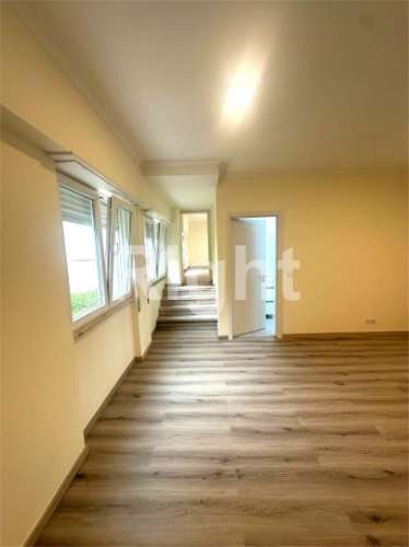 Apartamento T3 remodelado em Alvalade