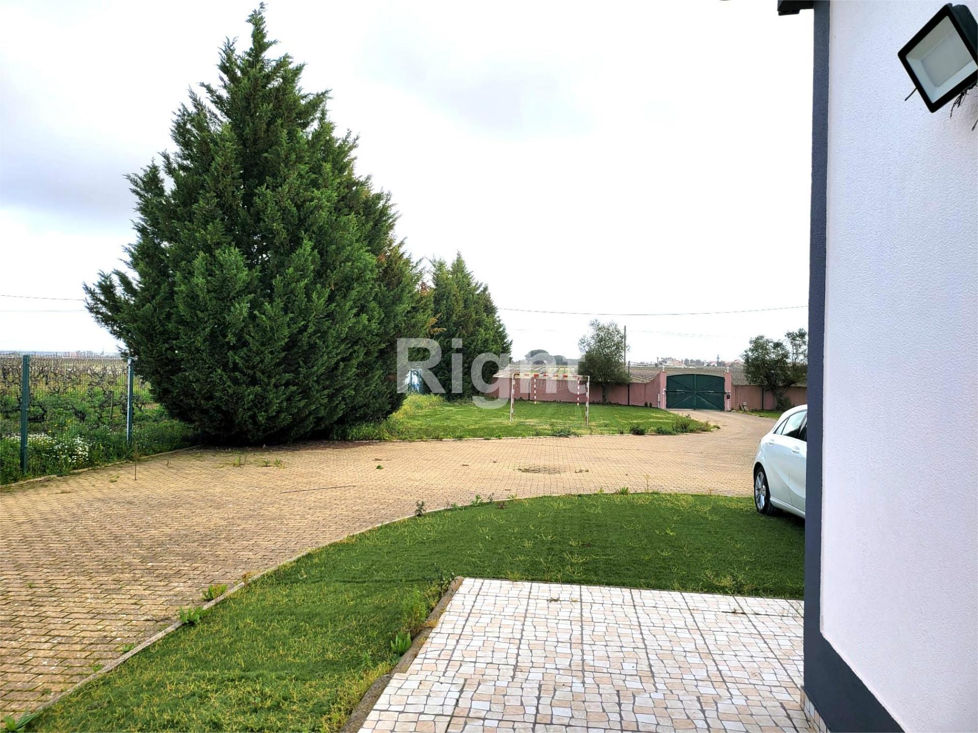 Quinta com Piscina em Palmela.