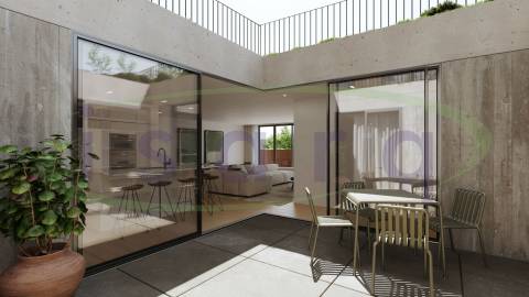 Apartamento T2 com Varanda, NOVO! e muito bem localizado