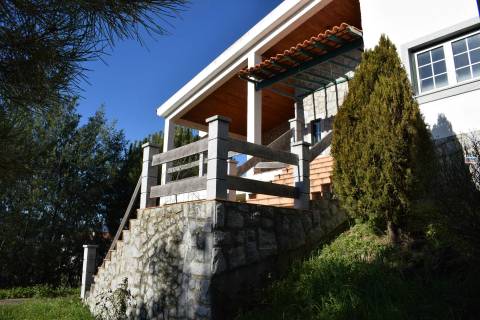 Moradia V5 com terreno - Peraboa