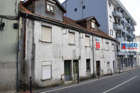 Moradia para Restaurar T4 Venda em Covilhã e Canhoso,Covilhã