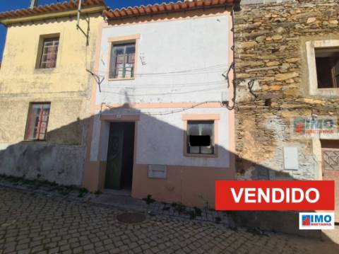 VENDIDO - Moradia para renovar - Malpica do Tejo