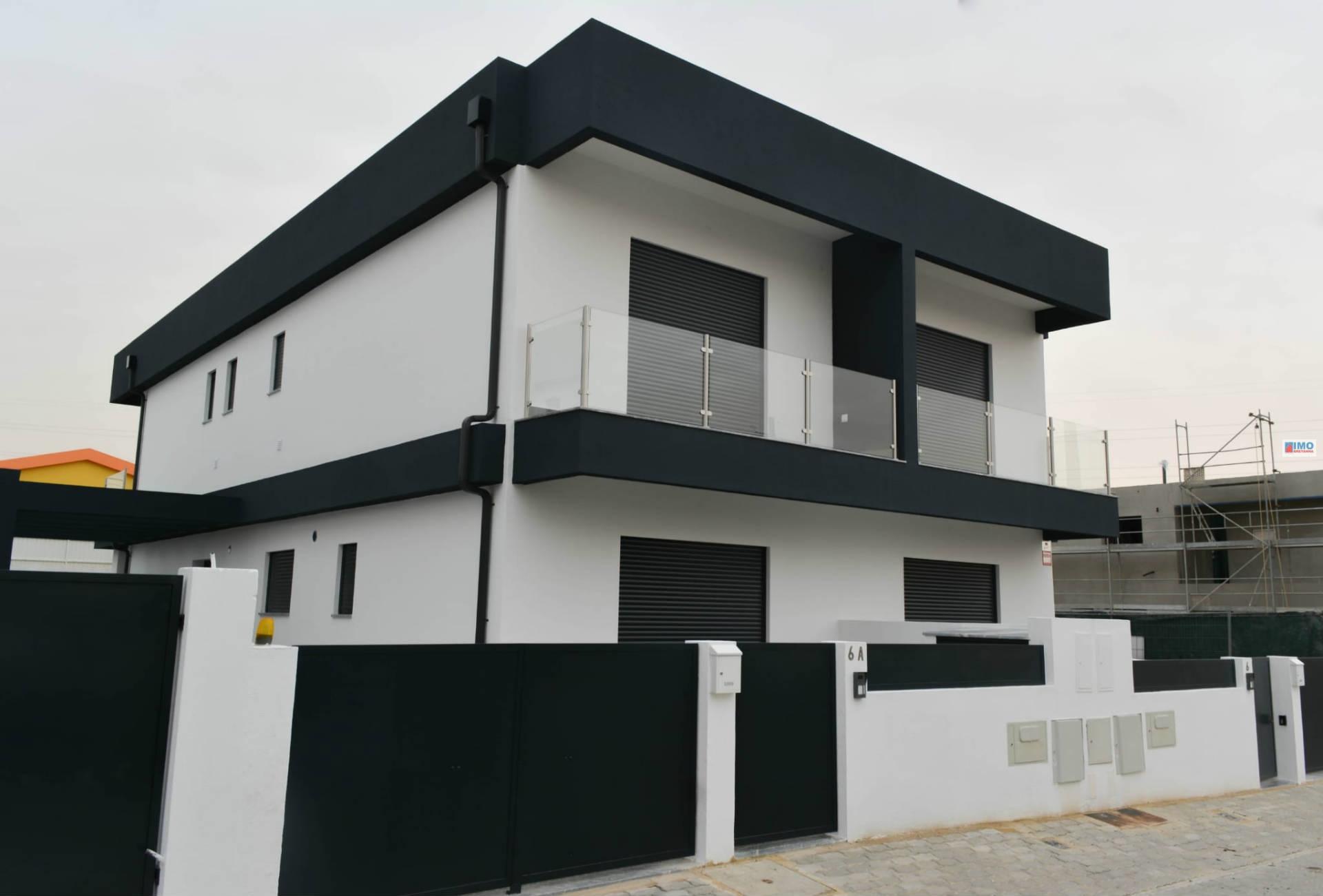 Moradia V3 duplex - NOVA - Redondos, Fernão Ferro