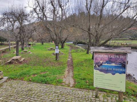 Moradia p/ Restaurar - Casegas