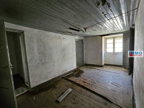 Moradia p/ Recuperar - Centro da Cidade junto ao Banco de Portugal