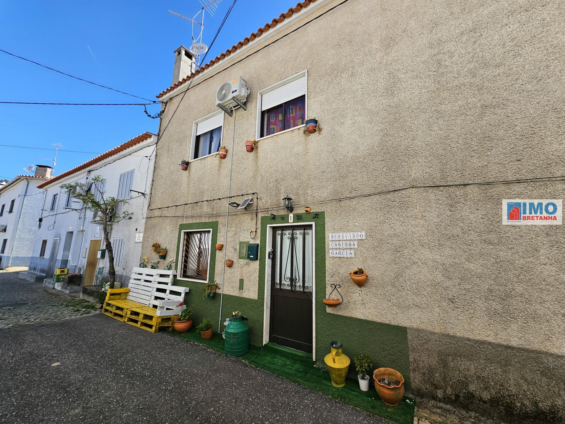 Moradia T2 - Penha Garcia - Pronta a habitar