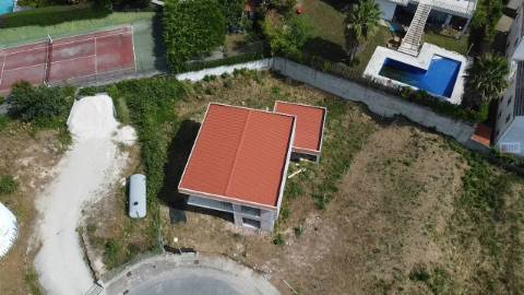 Moradia V4 em Construção - Covilhã