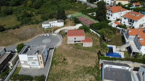 Moradia V4 em Construção - Covilhã
