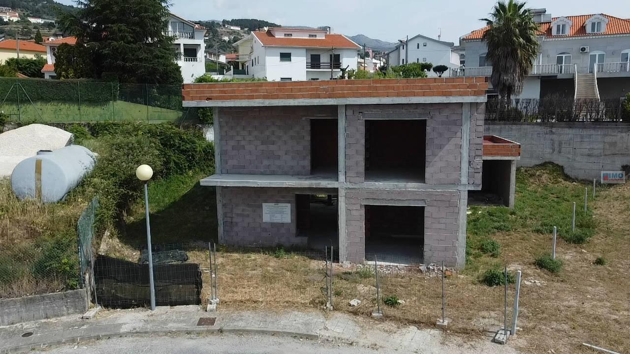 Moradia V4 em Construção - Covilhã
