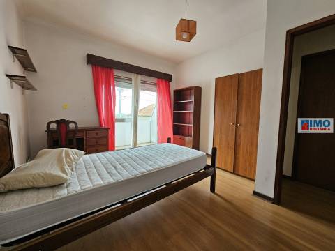 Apartamento T3, transformado em 5 quartos S. Martinho do Bispo-Coimbra com garagem fechada