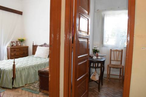 5 Moradias p/ Renovar e Terreno - Centro de Castelo Branco