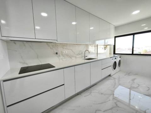 T3 c/ Garagem -  Olivais, Santo António dos Olivais