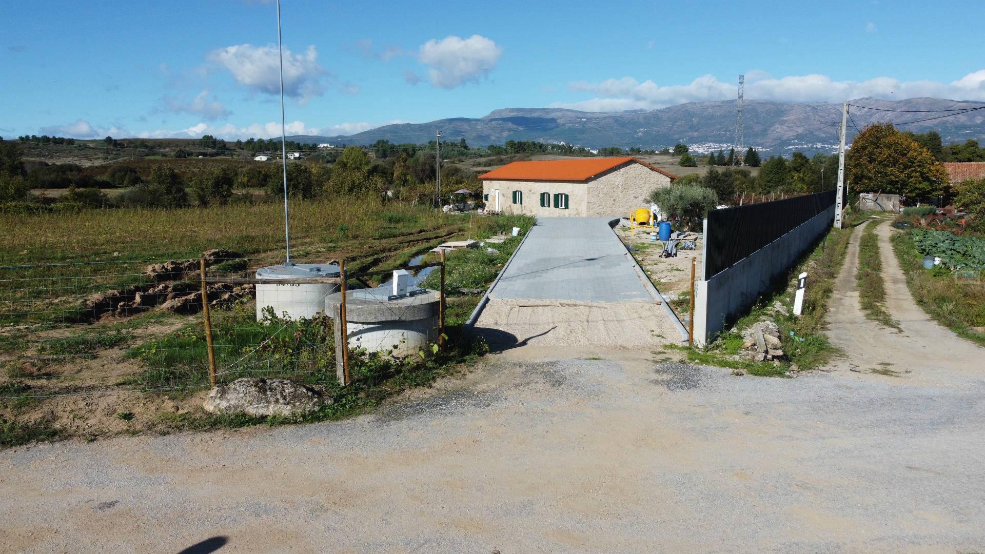 Quintinha c/ Moradia V3 - Peraboa - Covilhã